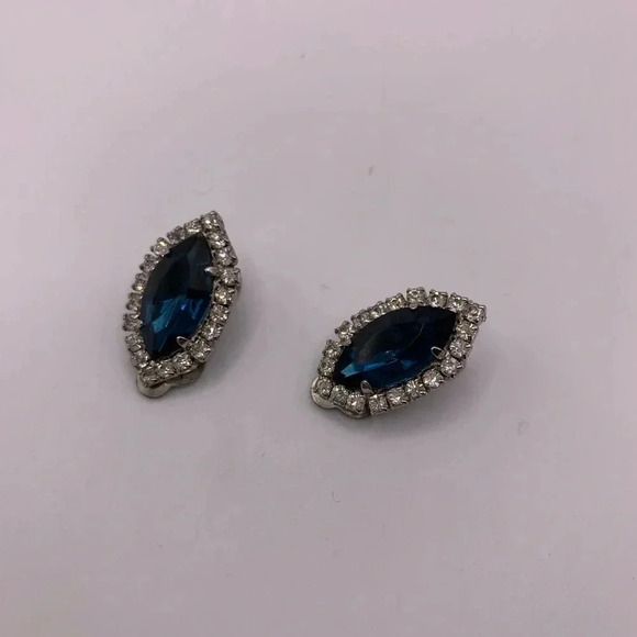 Jewelry - #167 Vintage silver tone  blue and clear rhinestone clip on earrings